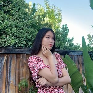 Meet your Posher, Esther